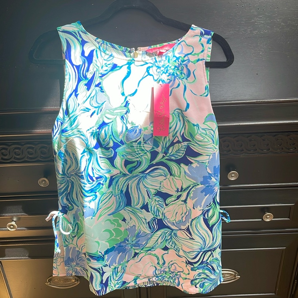 NWT Lilly Pulitzer Donna top “Party Thyme” size medium